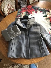 Piumino donna grigio corto a